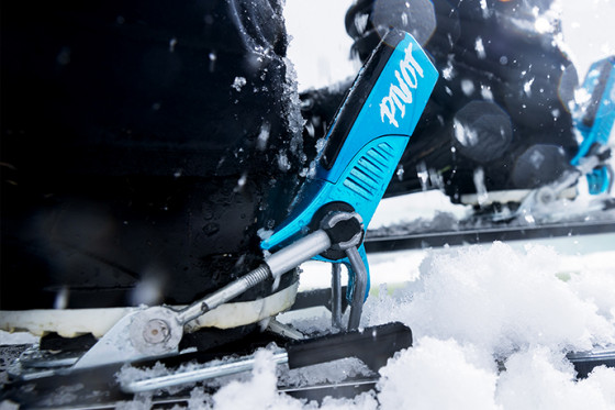  Cracked heel on Pivot 2.0 Fine cover on the Pivot 2.0 